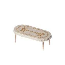 Bird-Themed Long Table